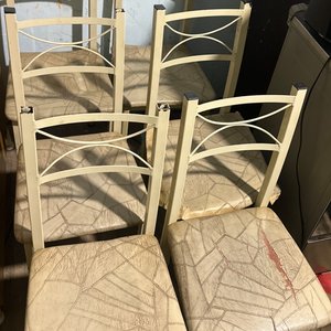 Lote anterior: Seis Sillas de Comedor o Cocina