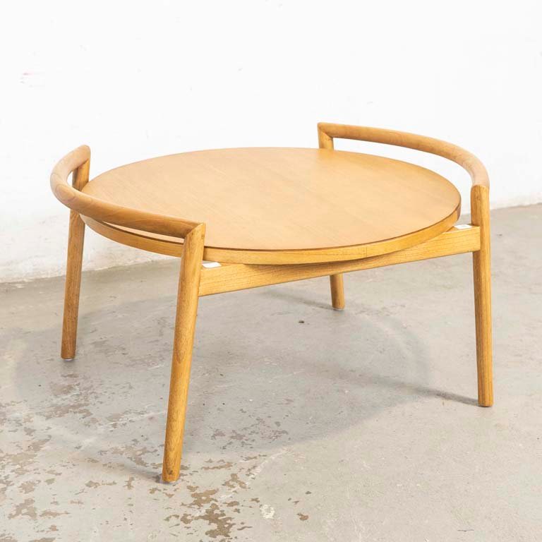 Mesa de Sala Nórdica Importada de Madera Clara