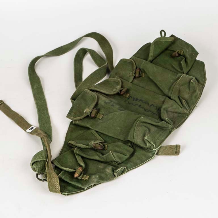 Lote anterior: Portacargadores AK47 traido del Congo - Accesorios para Vehículos