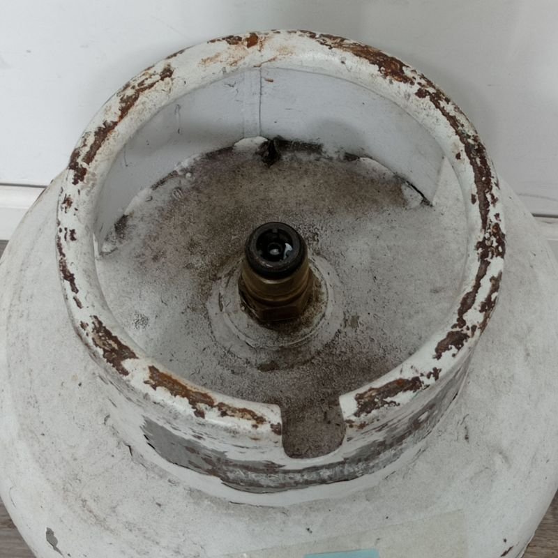 Vaso de porcelana rota - imagen 2