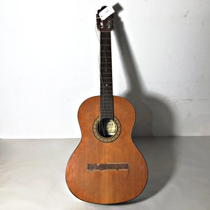 Lote anterior: Guitarra Acústica Gracia Modelo Galicia - Industria Argentina (Con Avería)