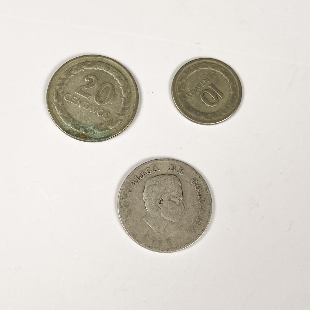 Tres Monedas de Plata Colombianas: 20 Centavos (1913, 1951) y 10 Centavos (1950)