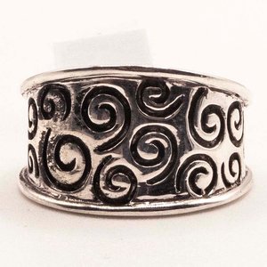 Anillo de Plata con Diseño de Volutas - imagen 1