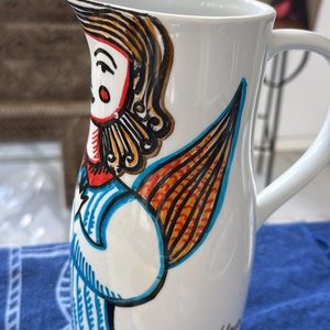 Jarra de Cerámica Pintada a Mano con Diseño Artístico - imagen 4