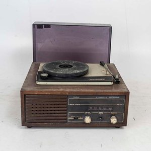 Lote siguiente: Tocadiscos Motorola Vintage a la Vista