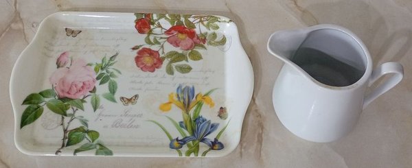 Decoración de loza blanca con diseño floral para desayuno - imagen 2