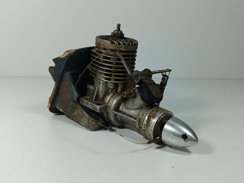 Lote siguiente: Motor de modelismo radiocontrolado (glow) para aereomodelos y automodelos