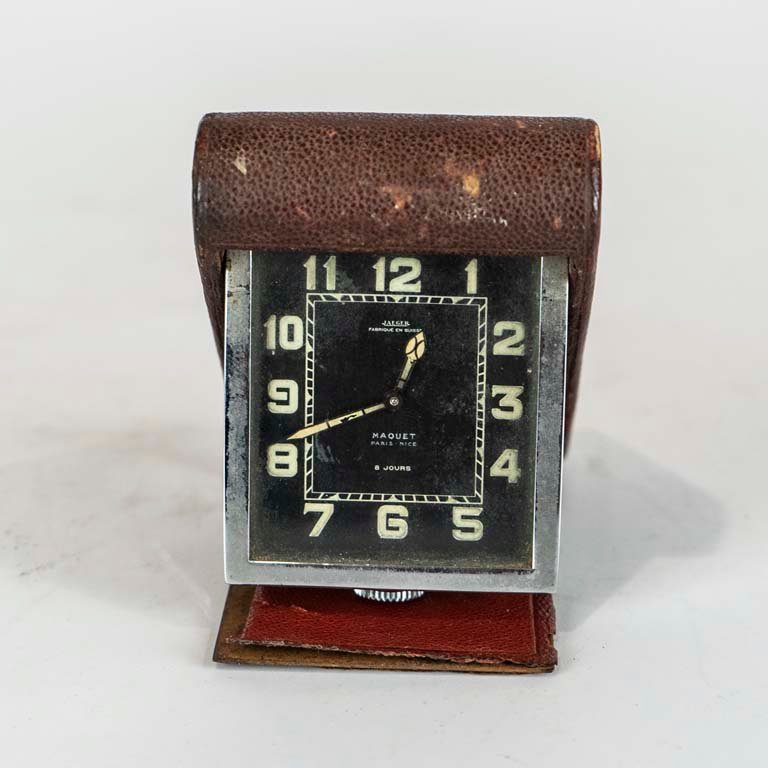Lote siguiente: Reloj de viaje en buen estado