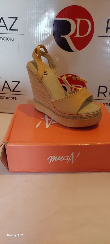 Lote anterior: Calzado Talle 38 - Zapatos de Alta Costura