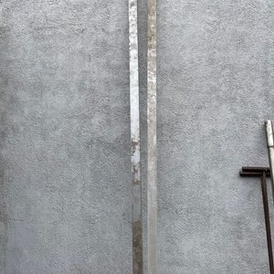 Lote siguiente: Juego de 2 Reglas de Aluminio para Albañilería