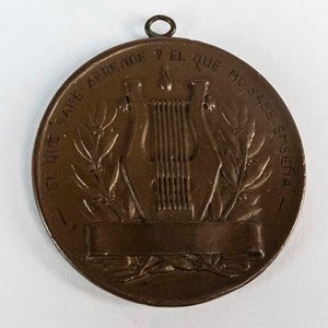 Lote siguiente: Medalla Conmemorativa Uruguay 1955 - Conservatorio Musical