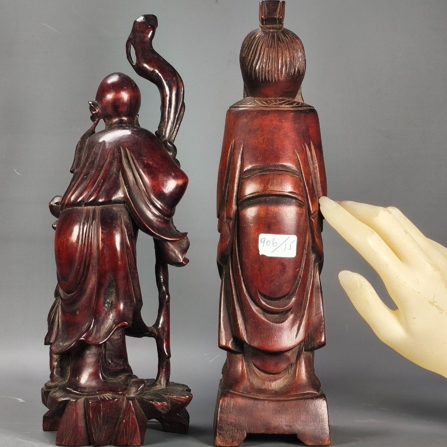 Figuras de madera tallada con estilo antiguo - imagen 3