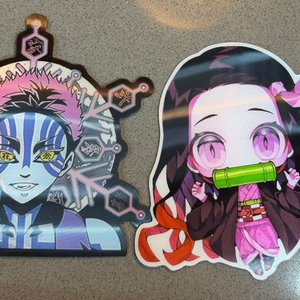 Set de 2 Stickers de Personajes Anime - imagen 1