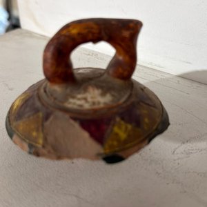 Cafetera Antigua de Barro Policromado con Tapa Decorada - imagen 4