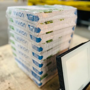 Focos LED VIVION Luz Cálida 50W (Pack x9) - imagen 3
