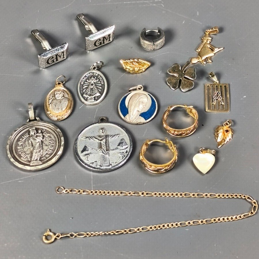 Item 16325 - Image 0