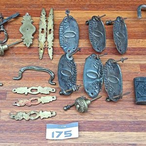 Lote de Herrajes y Candados de Bronce Antiguo - imagen 4