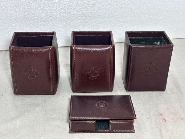 Set de Escritorio de Cuero Bordó con Grabados