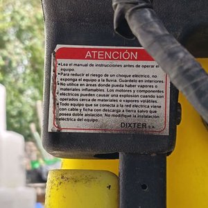 Lavadora y fregadora de pisos profesional Dixter Super Kliner 550. Equipo robusto de alta productividad diseñado para limpiar y secar superficies medianas a grandes en una sola pasada, optimizando drásticamente los tiempos de trabajo - Con Detalles Se Vende a al Vista - imagen 6