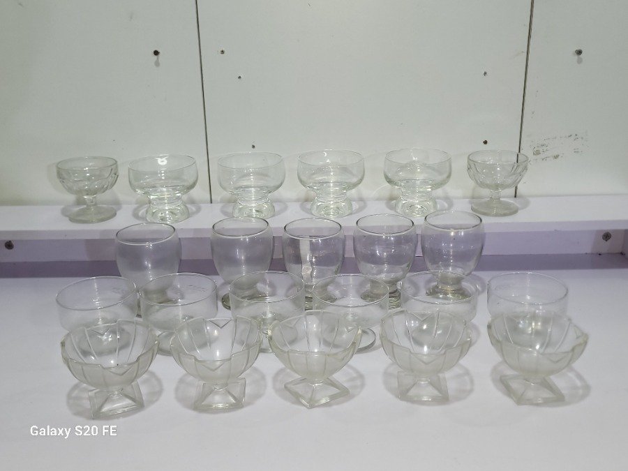 22 Copas de Postre de Vidrio en Varios Diseños