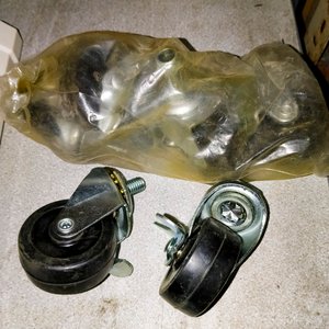 Lámparas Dicroicas, LED y Ruedas para Muebles - imagen 3