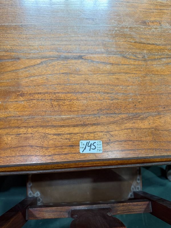 Juego de Comedor: Mesa Extensible de Raíz con 6 Sillas Tapizadas en Cuero