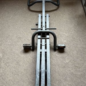 Máquina de Ejercicio Combinada Body Crunch: Remo y Bicicleta - imagen 2