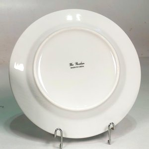 Veinte Platos de Porcelana China Blanca con Diseño de Mariposas y Guarda Azul - imagen 4