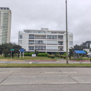 Edificio de apartamentos en venta en primera línea de playa - imagen 4