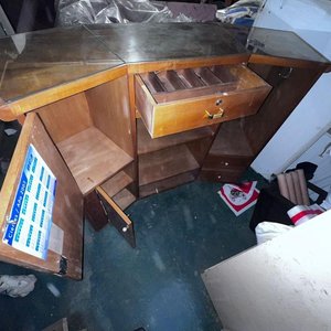 Mostrador Tríptico de Madera con Espejos - imagen 2