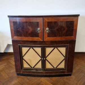 Radiola Antigua a Válvulas con Tocadiscos y Compartimento para Discos - imagen 2