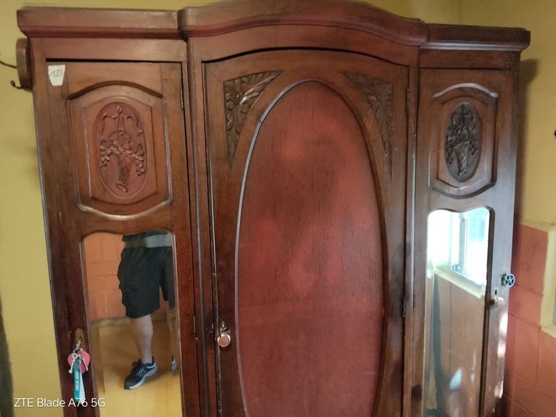 Item 889913 - Image 0