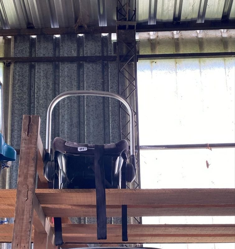 Lote anterior: Silla para bebé y carrito de compras
