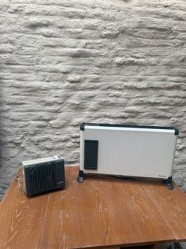 Par de calefactores funcionando - Aparatos eléctricos para el hogar - imagen 2
