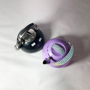 Lote anterior: Dos Pavas para Cocina: Violeta y Negra