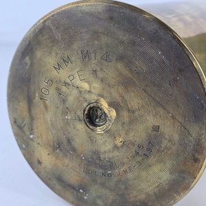 Par de Casquillos de Artillería de Latón Estadounidense 105mm WWII - imagen 5