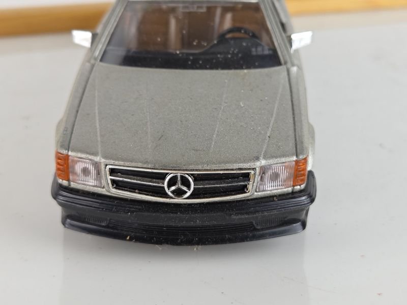 Modelo de coche Mercedes Burago escala 1-26 - imagen 8