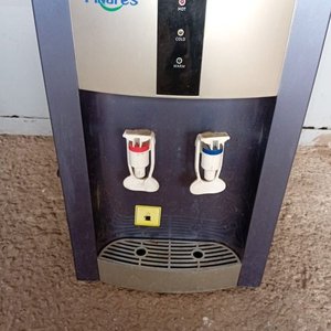 Dispensador de Agua Fría y Caliente Piñares - imagen 2