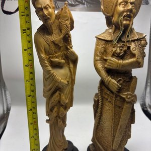 Pareja de Esculturas Orientales en Marfilina con Peces y Base Circular - imagen 5
