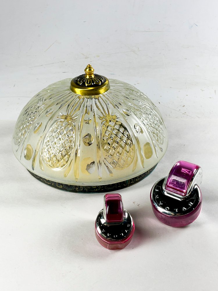 Lote siguiente: Accesorios para Perfume en Vidrio y Metal