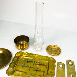 Seis Piezas de Bronce y Vidrio: Fanal Tallado, Compotera, Bandejas y Platos - imagen 5
