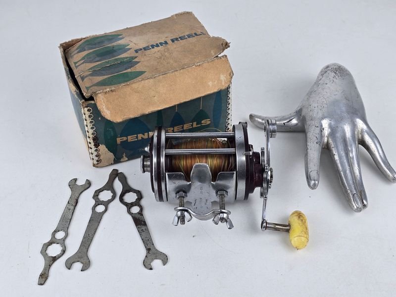 Reel de Pesca Rotativo Penn Surfmaster 200M con Caja