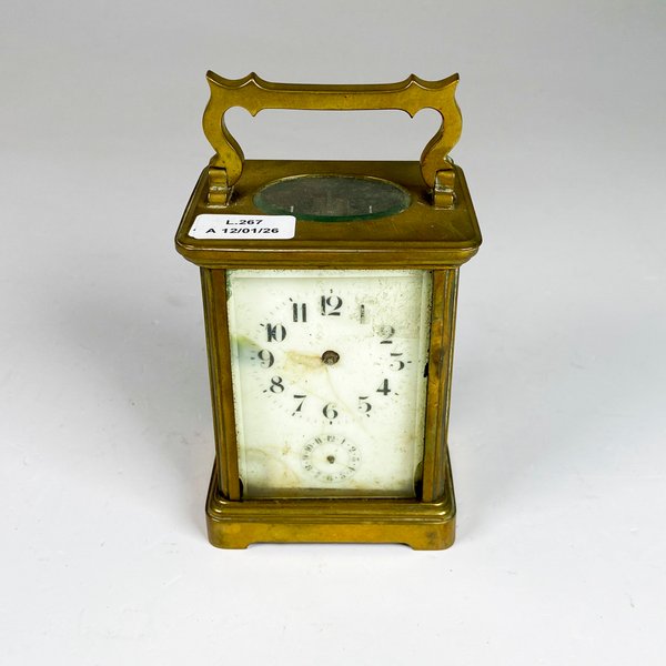 Reloj de viaje francés con caja de bronce y cristal