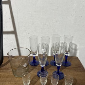 Lote anterior: Set de 7 Copas y Hielera de Vidrio