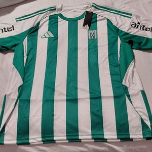 Lote anterior: Camiseta Adidas Original Racing Club de Montevideo Talle XXL