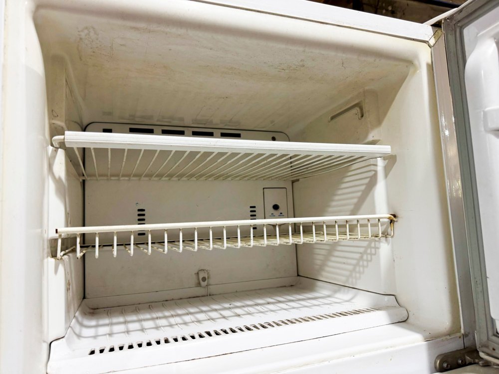 Heladera CONSUL 2 puertas, enfria - Electrodomésticos - imagen 2
