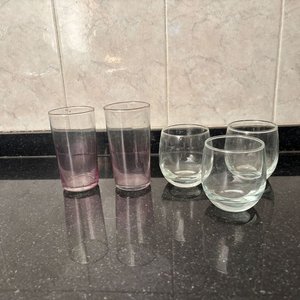Lote siguiente: Juego de 5 Vasos de Vidrio