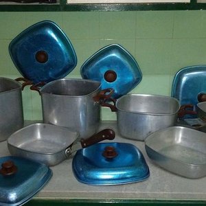 Juego de Ollas y Sartenes de Aluminio con Tapa Mariposa - imagen 2