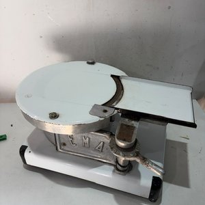 Lote anterior: Cortafiambre Antigua Esmaltada Blanca