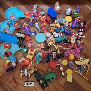 Colección de Juguetes de McDonald's y Personajes Varios - imagen 1